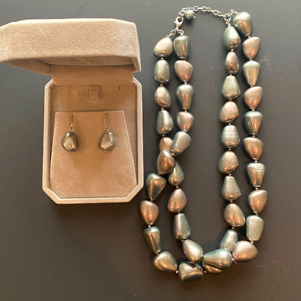 Ann Taylor Gray Pearl Necklace and Earring Set